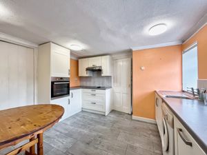 Photo 33- click for photo gallery